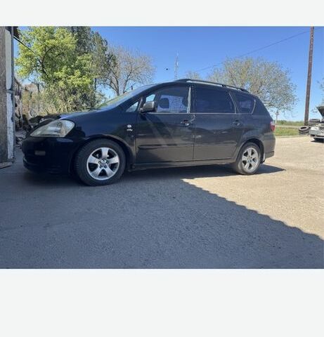 Чорний Тойота Авенсіс Версо, об'ємом двигуна 2 л та пробігом 336 тис. км за 799 $, фото 4 на Automoto.ua