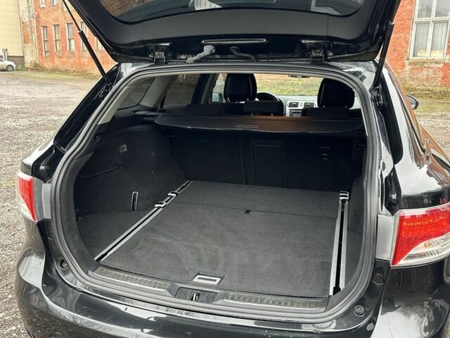 Черный Тойота Авенсис Версо, объемом двигателя 2 л и пробегом 290 тыс. км за 7850 $, фото 16 на Automoto.ua