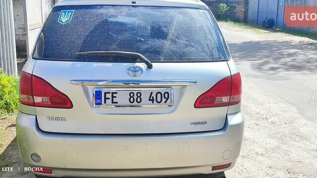 Тойота Авенсис Версо, объемом двигателя 0 л и пробегом 420 тыс. км за 3500 $, фото 2 на Automoto.ua