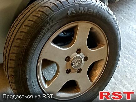 Тойота Авенсис Версо, объемом двигателя 2 л и пробегом 0 тыс. км за 3000 $, фото 9 на Automoto.ua