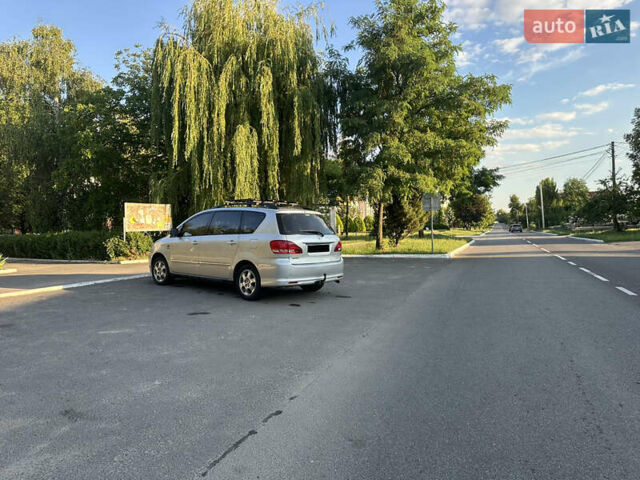 Сірий Тойота Авенсіс Версо, об'ємом двигуна 2 л та пробігом 250 тис. км за 5100 $, фото 19 на Automoto.ua