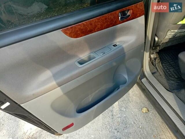 Сірий Тойота Авенсіс Версо, об'ємом двигуна 2 л та пробігом 380 тис. км за 5500 $, фото 13 на Automoto.ua