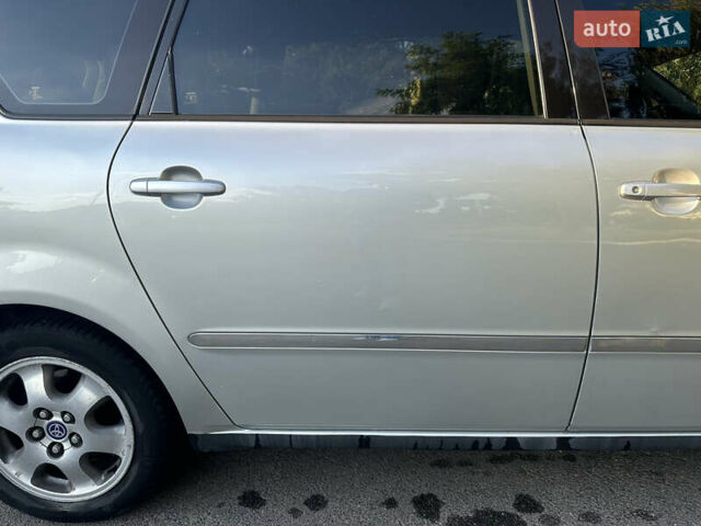 Сірий Тойота Авенсіс Версо, об'ємом двигуна 2 л та пробігом 250 тис. км за 5100 $, фото 15 на Automoto.ua