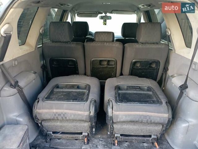 Сірий Тойота Авенсіс Версо, об'ємом двигуна 2 л та пробігом 380 тис. км за 5500 $, фото 8 на Automoto.ua