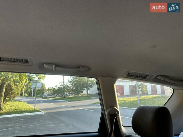 Сірий Тойота Авенсіс Версо, об'ємом двигуна 2 л та пробігом 250 тис. км за 5100 $, фото 23 на Automoto.ua