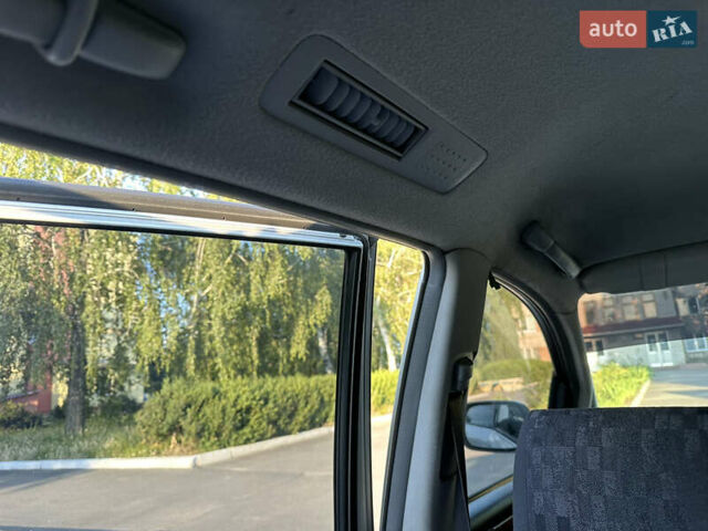 Сірий Тойота Авенсіс Версо, об'ємом двигуна 2 л та пробігом 250 тис. км за 5100 $, фото 25 на Automoto.ua