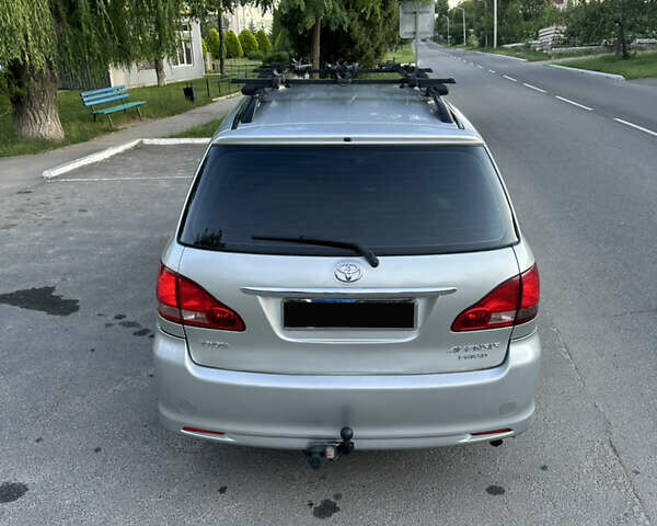 Сірий Тойота Авенсіс Версо, об'ємом двигуна 2 л та пробігом 250 тис. км за 5100 $, фото 31 на Automoto.ua