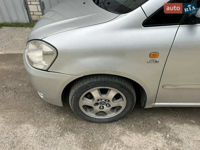 Сірий Тойота Авенсіс Версо, об'ємом двигуна 2 л та пробігом 250 тис. км за 5100 $, фото 32 на Automoto.ua