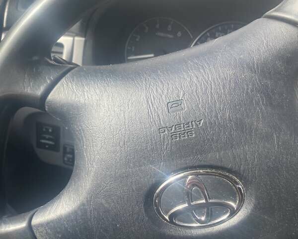 Сірий Тойота Авенсіс Версо, об'ємом двигуна 2 л та пробігом 420 тис. км за 4500 $, фото 10 на Automoto.ua