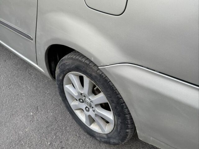 Сірий Тойота Авенсіс Версо, об'ємом двигуна 2 л та пробігом 3 тис. км за 4500 $, фото 13 на Automoto.ua