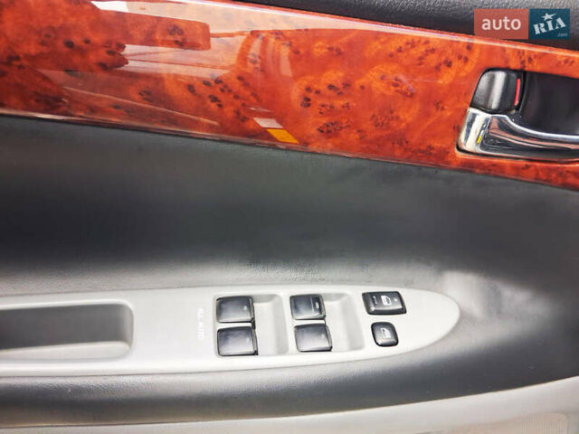 Серый Тойота Авенсис Версо, объемом двигателя 2 л и пробегом 278 тыс. км за 7400 $, фото 25 на Automoto.ua