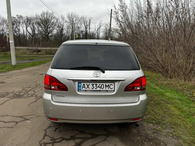 Серый Тойота Авенсис Версо, объемом двигателя 2 л и пробегом 330 тыс. км за 5249 $, фото 6 на Automoto.ua