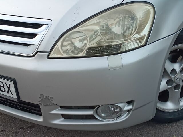 Сірий Тойота Авенсіс Версо, об'ємом двигуна 2 л та пробігом 388 тис. км за 5200 $, фото 6 на Automoto.ua