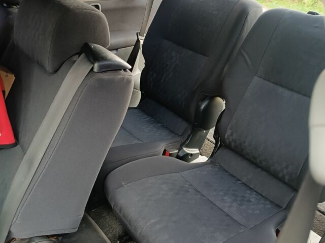 Сірий Тойота Авенсіс Версо, об'ємом двигуна 2 л та пробігом 388 тис. км за 5200 $, фото 13 на Automoto.ua