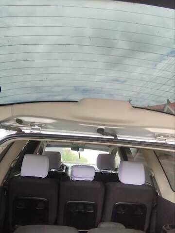 Серый Тойота Авенсис Версо, объемом двигателя 2 л и пробегом 240 тыс. км за 5100 $, фото 6 на Automoto.ua