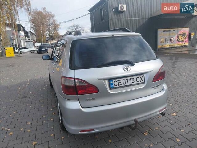 Серый Тойота Авенсис Версо, объемом двигателя 2 л и пробегом 273 тыс. км за 5700 $, фото 3 на Automoto.ua