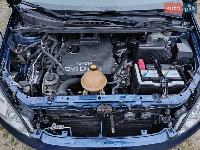 Синій Тойота Авенсіс Версо, об'ємом двигуна 2 л та пробігом 285 тис. км за 5900 $, фото 33 на Automoto.ua