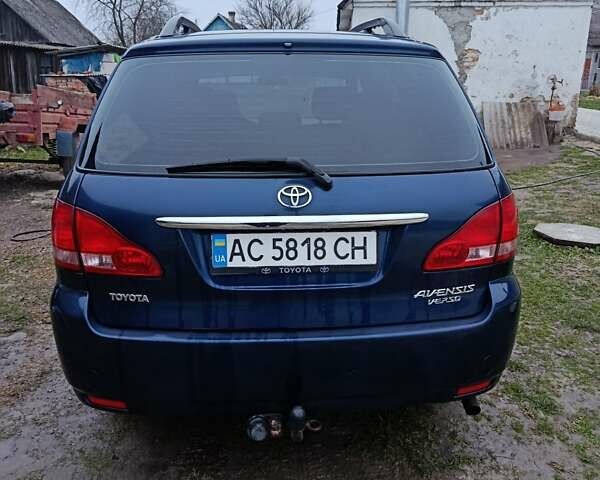 Синій Тойота Авенсіс Версо, об'ємом двигуна 2 л та пробігом 285 тис. км за 5900 $, фото 8 на Automoto.ua