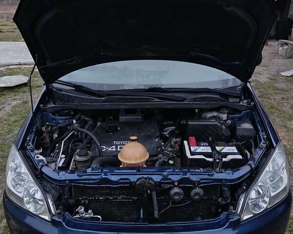 Синій Тойота Авенсіс Версо, об'ємом двигуна 2 л та пробігом 285 тис. км за 5900 $, фото 32 на Automoto.ua