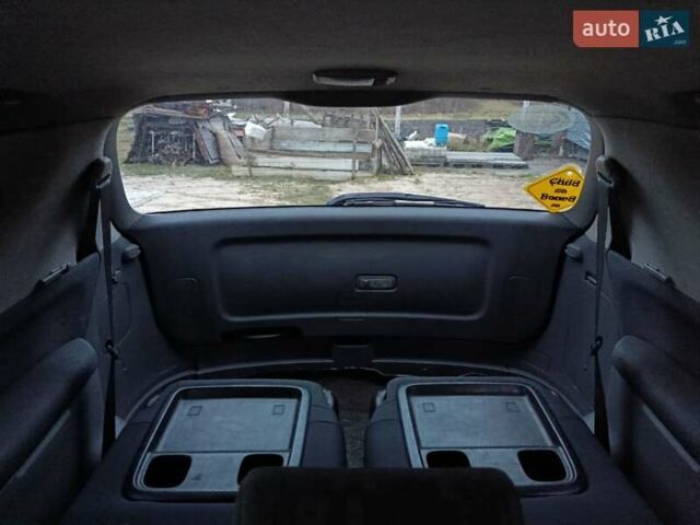 Синій Тойота Авенсіс Версо, об'ємом двигуна 2 л та пробігом 285 тис. км за 5900 $, фото 24 на Automoto.ua