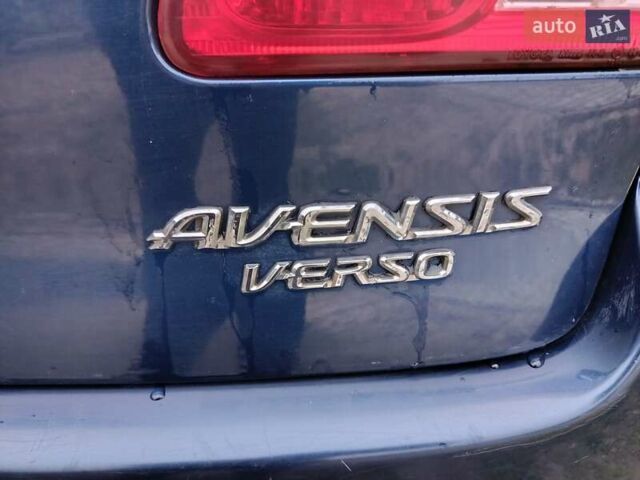Синій Тойота Авенсіс Версо, об'ємом двигуна 2 л та пробігом 285 тис. км за 5900 $, фото 31 на Automoto.ua