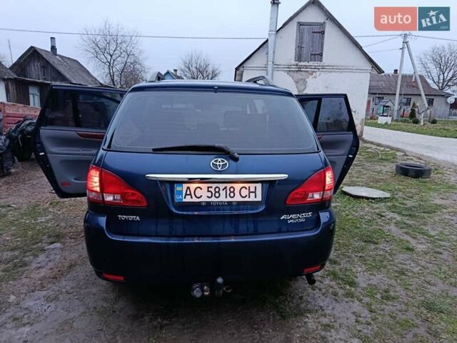 Синій Тойота Авенсіс Версо, об'ємом двигуна 2 л та пробігом 285 тис. км за 5900 $, фото 9 на Automoto.ua