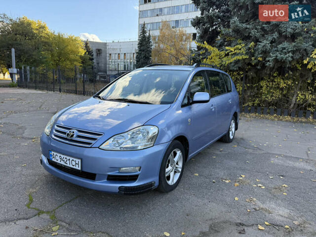 Синий Тойота Авенсис Версо, объемом двигателя 2 л и пробегом 336 тыс. км за 5350 $, фото 23 на Automoto.ua