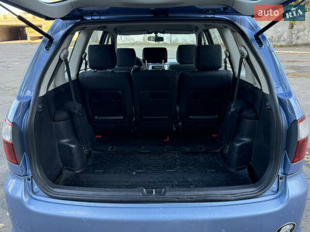 Синий Тойота Авенсис Версо, объемом двигателя 2 л и пробегом 336 тыс. км за 5350 $, фото 8 на Automoto.ua