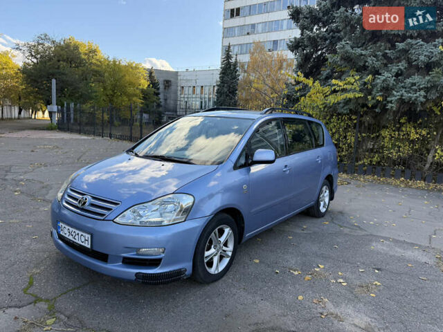 Синий Тойота Авенсис Версо, объемом двигателя 2 л и пробегом 336 тыс. км за 5350 $, фото 28 на Automoto.ua