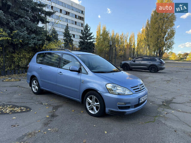 Синий Тойота Авенсис Версо, объемом двигателя 2 л и пробегом 336 тыс. км за 5350 $, фото 27 на Automoto.ua