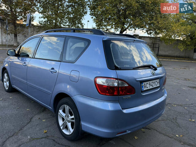 Синий Тойота Авенсис Версо, объемом двигателя 2 л и пробегом 336 тыс. км за 5350 $, фото 13 на Automoto.ua