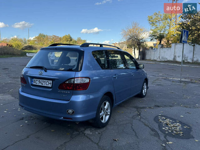 Синий Тойота Авенсис Версо, объемом двигателя 2 л и пробегом 336 тыс. км за 5350 $, фото 21 на Automoto.ua