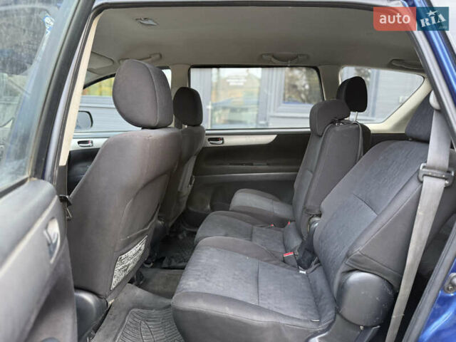 Синий Тойота Авенсис Версо, объемом двигателя 2 л и пробегом 373 тыс. км за 3650 $, фото 12 на Automoto.ua