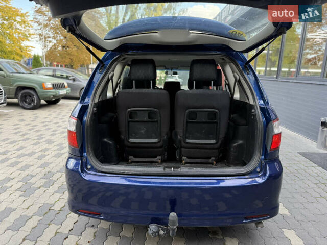 Синий Тойота Авенсис Версо, объемом двигателя 2 л и пробегом 373 тыс. км за 3650 $, фото 14 на Automoto.ua