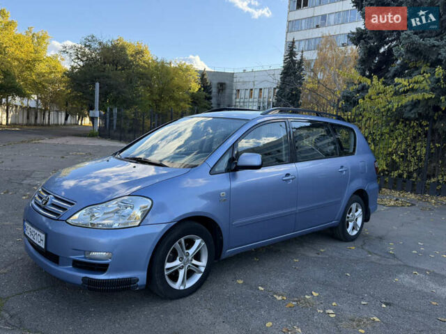 Синий Тойота Авенсис Версо, объемом двигателя 2 л и пробегом 336 тыс. км за 5350 $, фото 15 на Automoto.ua