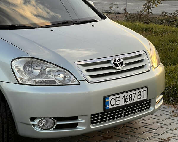 Зеленый Тойота Авенсис Версо, объемом двигателя 2 л и пробегом 330 тыс. км за 4950 $, фото 4 на Automoto.ua