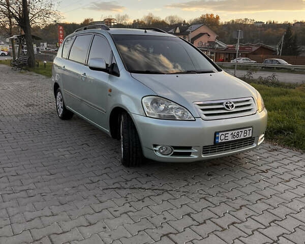 Зеленый Тойота Авенсис Версо, объемом двигателя 2 л и пробегом 330 тыс. км за 4950 $, фото 5 на Automoto.ua