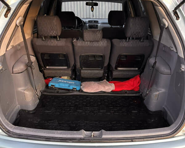 Зеленый Тойота Авенсис Версо, объемом двигателя 2 л и пробегом 330 тыс. км за 4950 $, фото 11 на Automoto.ua