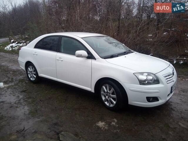 Білий Тойота Авенсіс, об'ємом двигуна 2 л та пробігом 206 тис. км за 7400 $, фото 3 на Automoto.ua