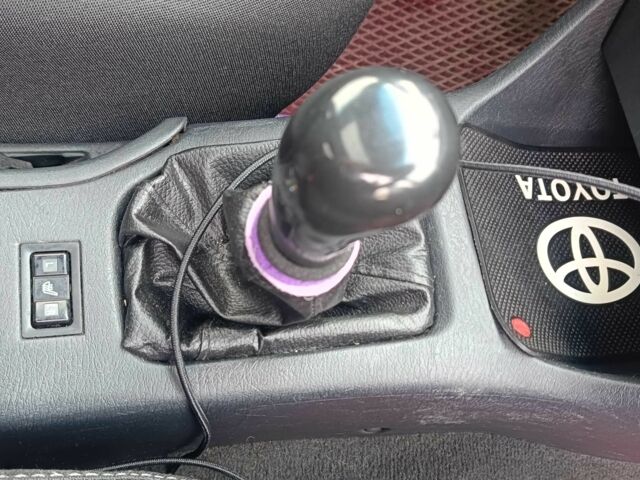 Белый Тойота Авенсис, объемом двигателя 2 л и пробегом 399 тыс. км за 3800 $, фото 18 на Automoto.ua