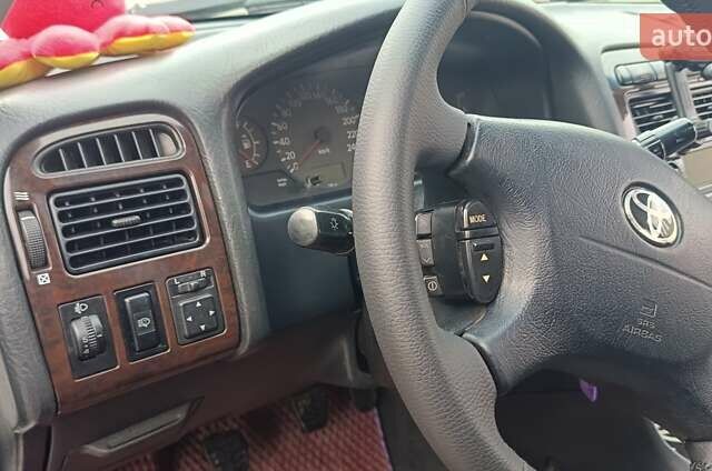 Белый Тойота Авенсис, объемом двигателя 2 л и пробегом 550 тыс. км за 3800 $, фото 8 на Automoto.ua