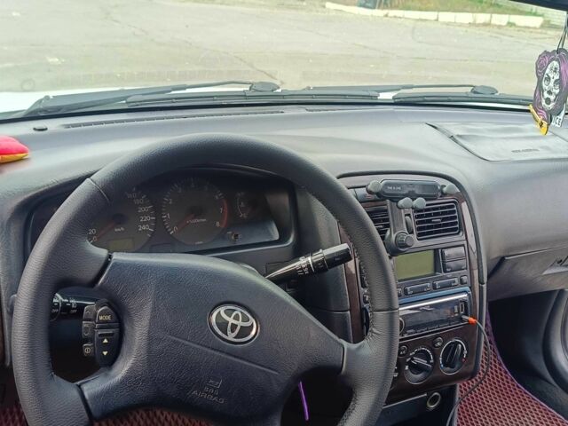 Белый Тойота Авенсис, объемом двигателя 2 л и пробегом 399 тыс. км за 3800 $, фото 13 на Automoto.ua