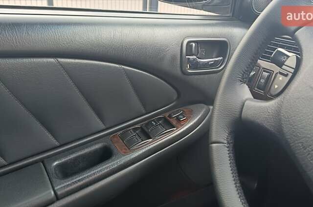 Белый Тойота Авенсис, объемом двигателя 2 л и пробегом 550 тыс. км за 3800 $, фото 13 на Automoto.ua