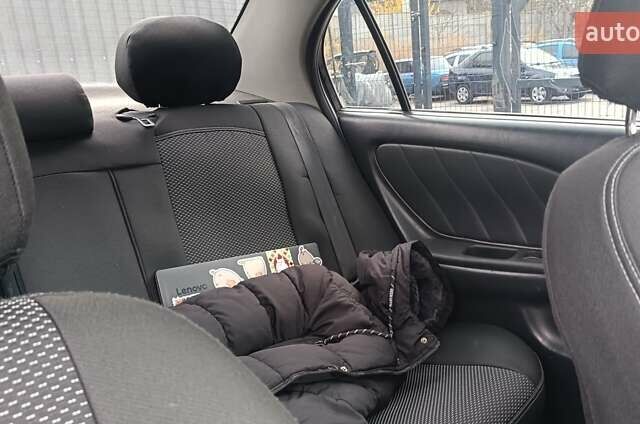 Белый Тойота Авенсис, объемом двигателя 2 л и пробегом 550 тыс. км за 3800 $, фото 17 на Automoto.ua