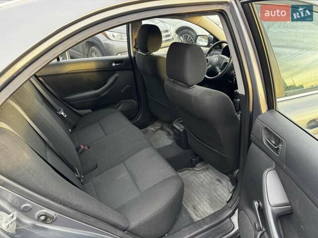 Білий Тойота Авенсіс, об'ємом двигуна 1.8 л та пробігом 178 тис. км за 3800 $, фото 10 на Automoto.ua