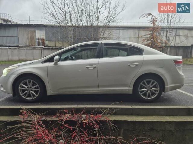 Білий Тойота Авенсіс, об'ємом двигуна 2 л та пробігом 219 тис. км за 7900 $, фото 7 на Automoto.ua