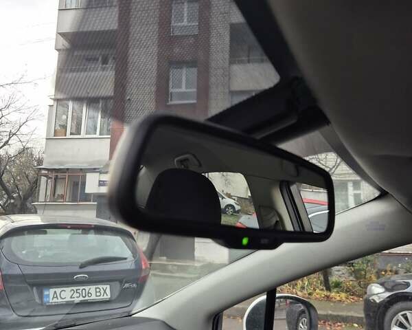 Білий Тойота Авенсіс, об'ємом двигуна 2 л та пробігом 219 тис. км за 7900 $, фото 20 на Automoto.ua