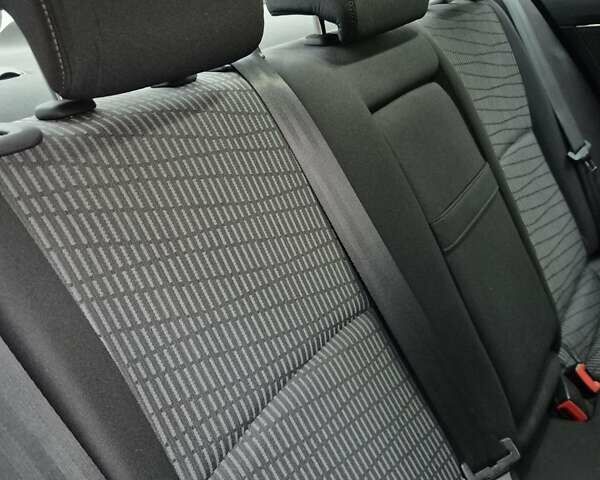 Білий Тойота Авенсіс, об'ємом двигуна 2 л та пробігом 219 тис. км за 7900 $, фото 24 на Automoto.ua