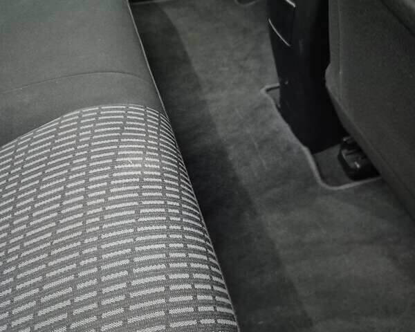 Білий Тойота Авенсіс, об'ємом двигуна 2 л та пробігом 219 тис. км за 7900 $, фото 25 на Automoto.ua