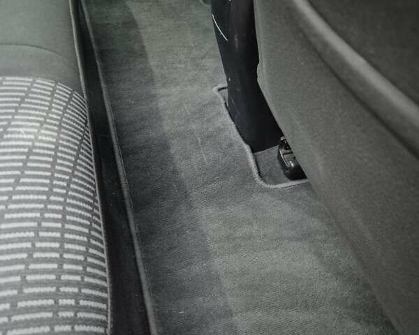 Білий Тойота Авенсіс, об'ємом двигуна 2 л та пробігом 219 тис. км за 7900 $, фото 27 на Automoto.ua